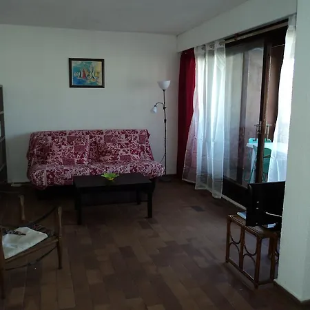 Caique Apartman